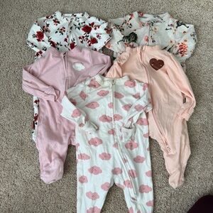 Old Navy Baby Girl - Size 0-3 Month Onesie Bundle